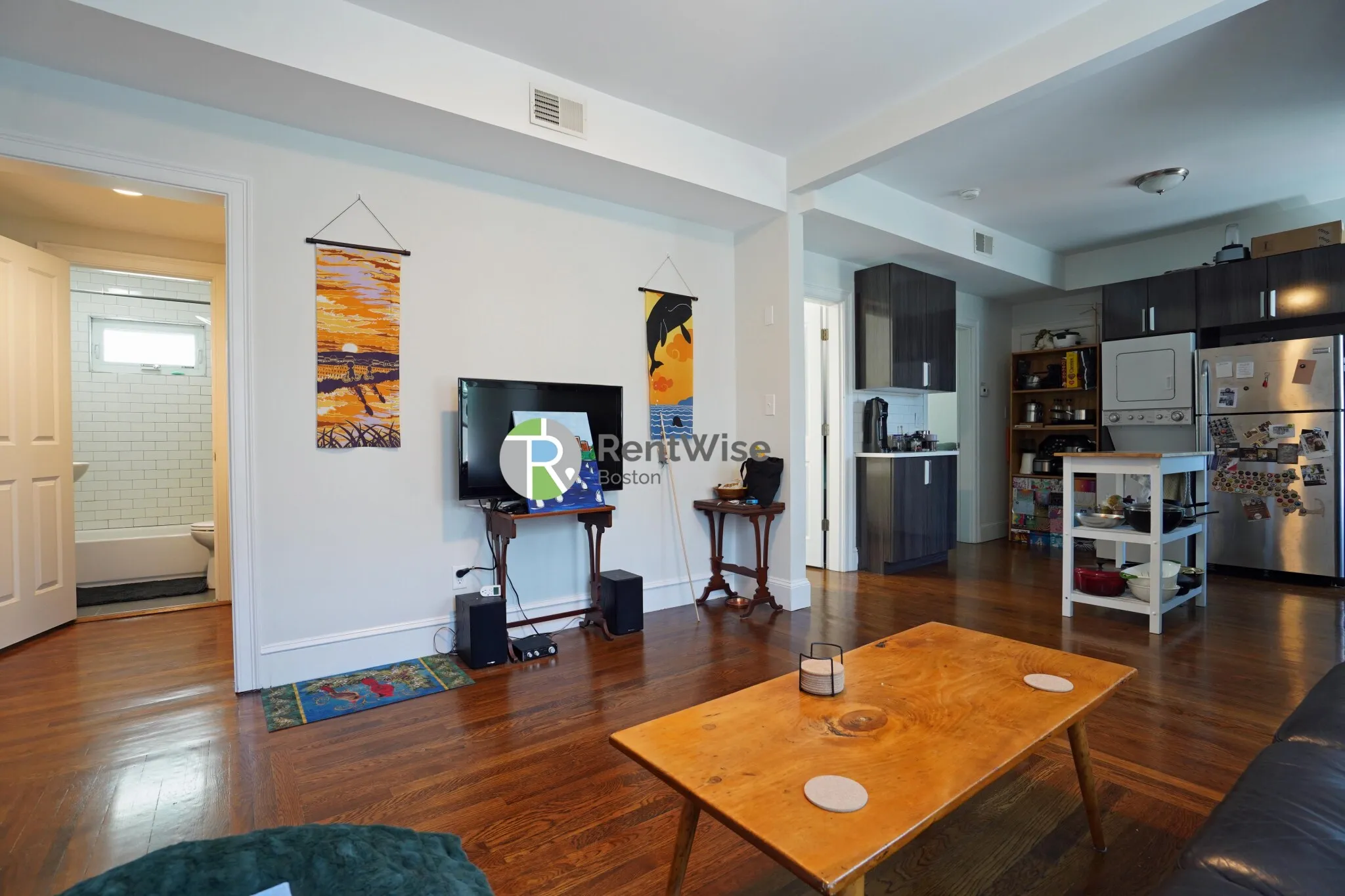 3 bed, 1 bath apartment for rent at 27 Marney St Unit 3, Wellington-Harrington — photo 3 of 22