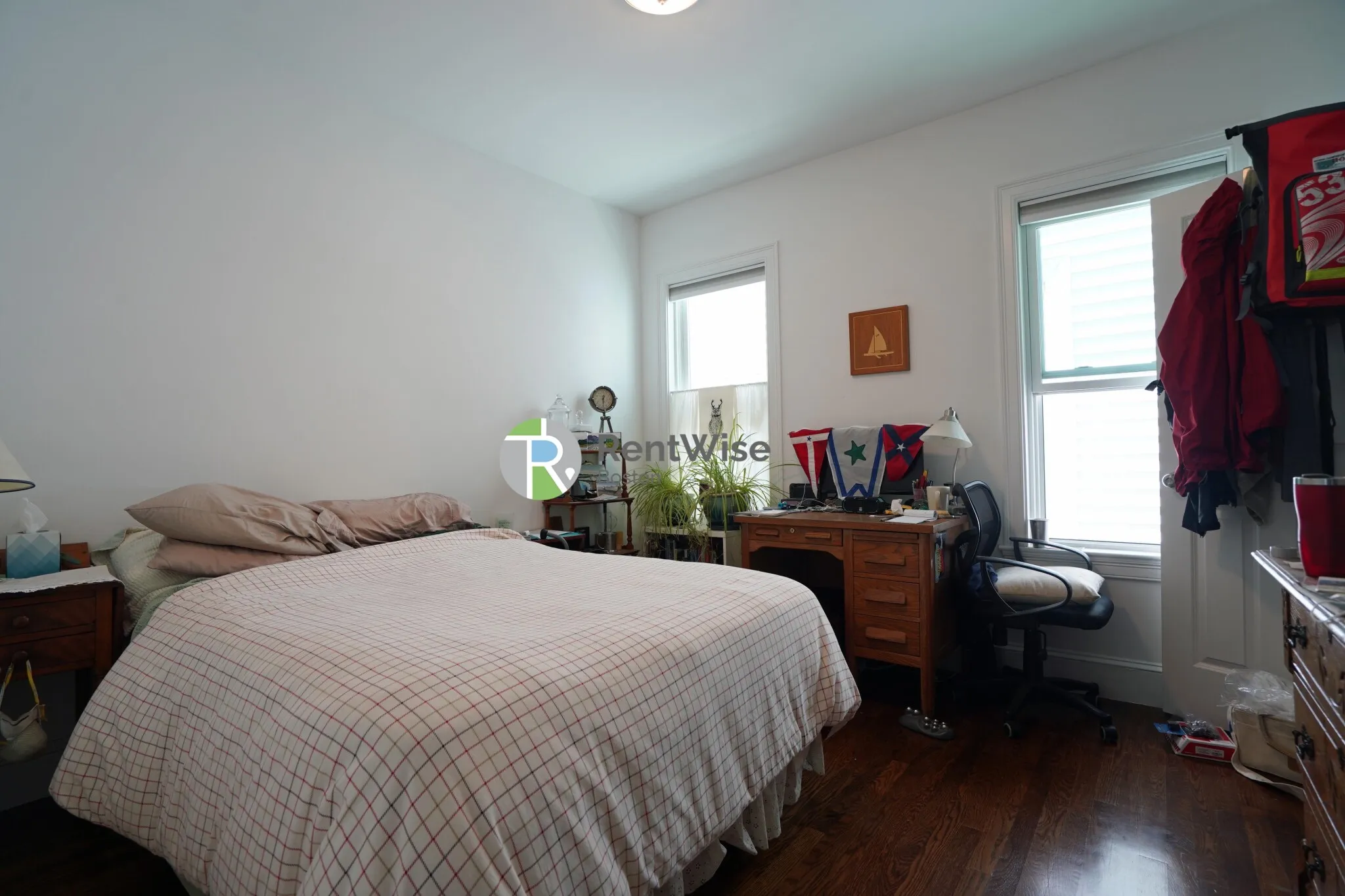 3 bed, 1 bath apartment for rent at 27 Marney St Unit 3, Wellington-Harrington — photo 15 of 22