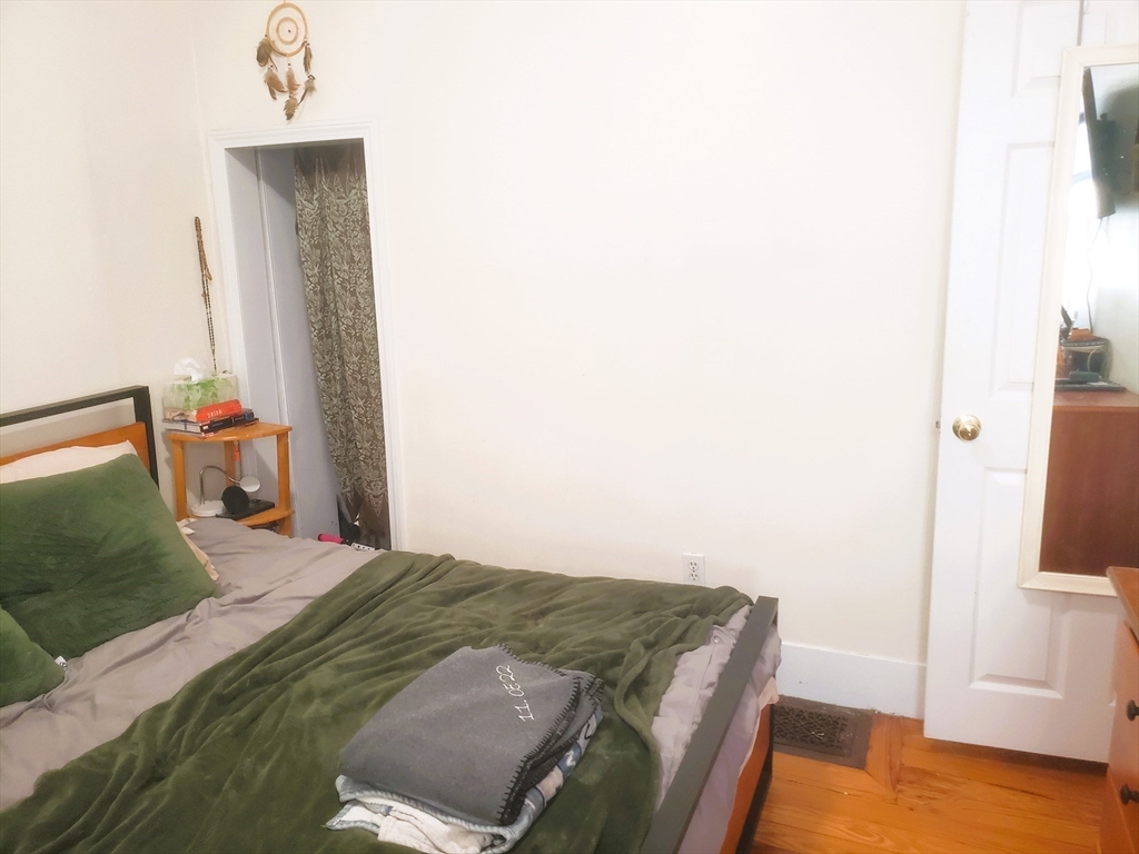 2 bed, 1 bath apartment for rent at 27 Medford St Unit 1, Medford — photo 16 of 27