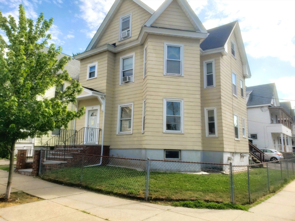 2 bed, 1 bath apartment for rent at 27 Medford St Unit 1, Medford