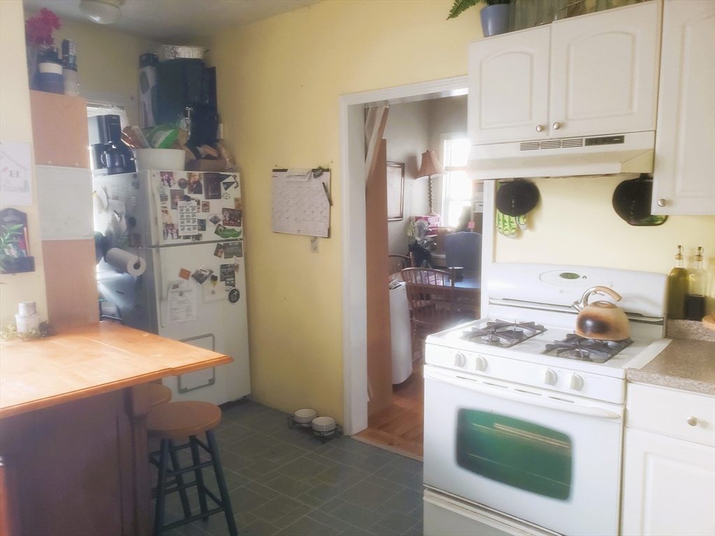 2 bed, 1 bath apartment for rent at 27 Medford St Unit 1, Medford — photo 10 of 27