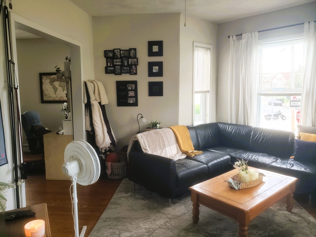 2 bed, 1 bath apartment for rent at 27 Medford St Unit 1, Medford — photo 3 of 27