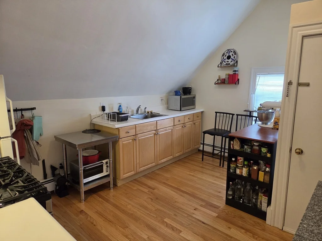 1 bed, 1 bath apartment for rent at 27 Medford St Unit 3, Medford — photo 10 of 14