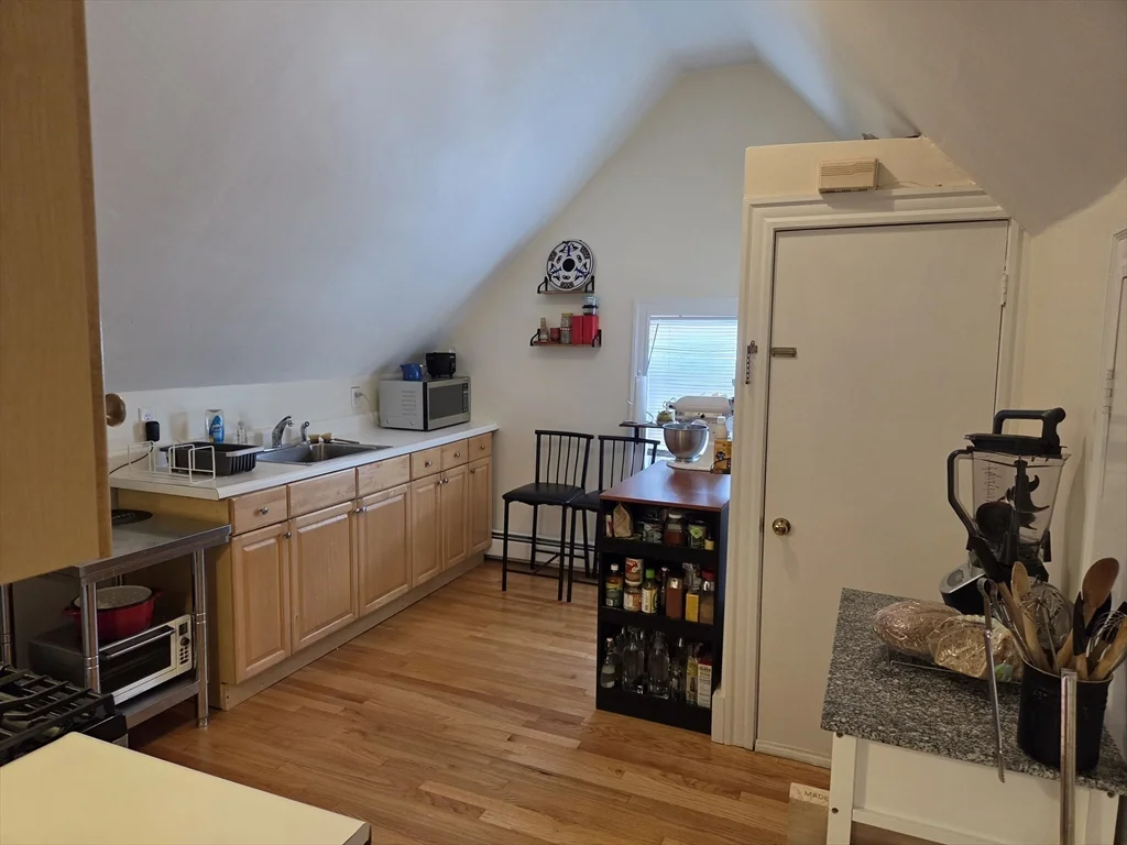 1 bed, 1 bath apartment for rent at 27 Medford St Unit 3, Medford — photo 9 of 14