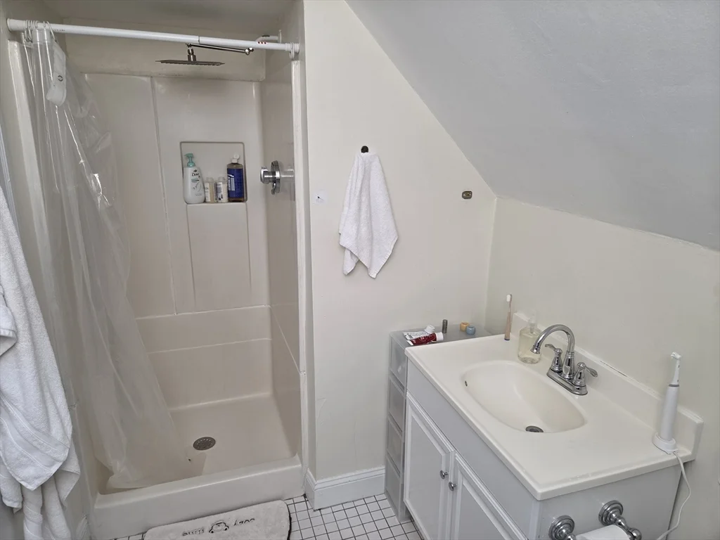 1 bed, 1 bath apartment for rent at 27 Medford St Unit 3, Medford — photo 14 of 14