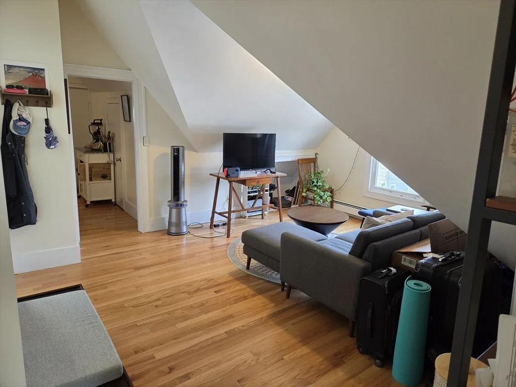 1 bed, 1 bath apartment for rent at 27 Medford St Unit 3, Medford — photo 3 of 14