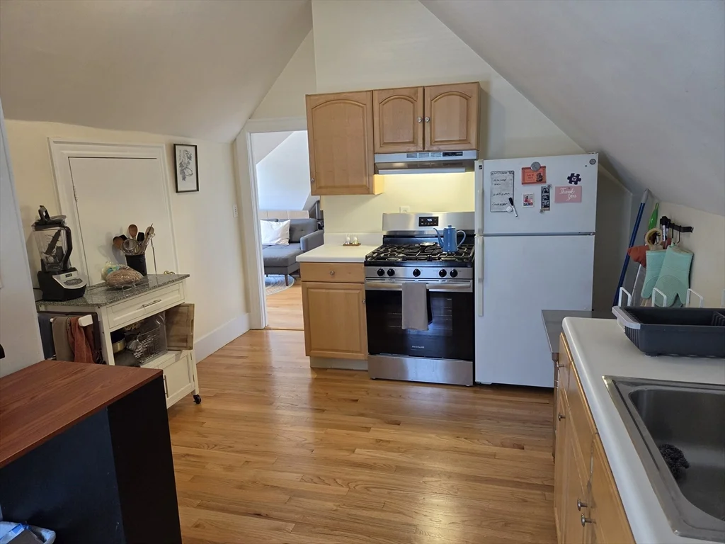 1 bed, 1 bath apartment for rent at 27 Medford St Unit 3, Medford — photo 11 of 14