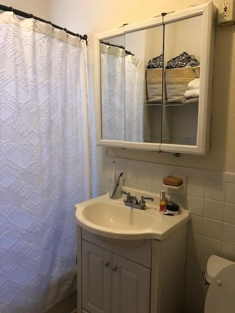 1 bed, 1 bath apartment for rent at 27 Melrose St Unit 4, Bay Village — photo 7 of 11