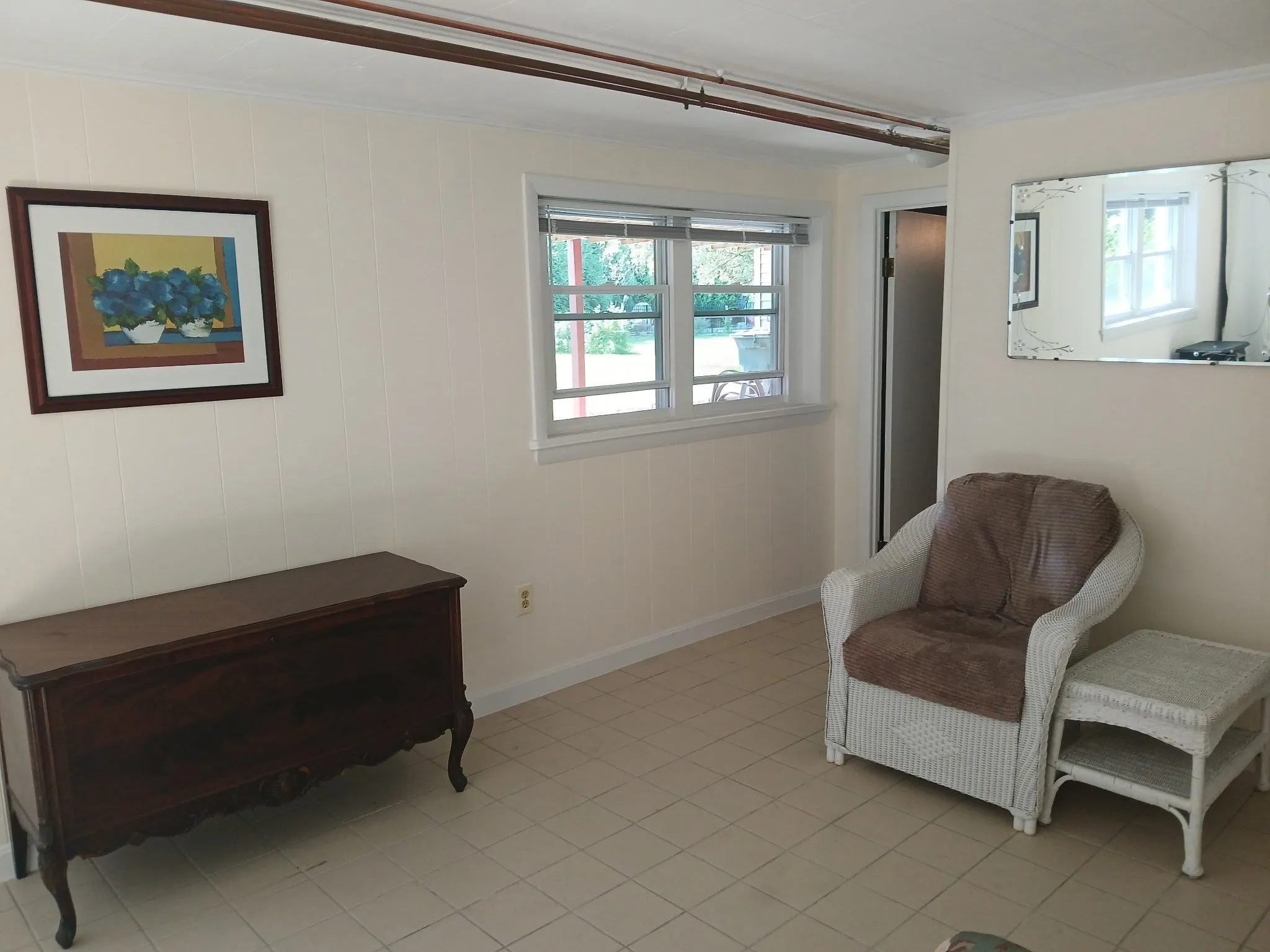 Studio bed, 1 bath apartment for rent at 27 Middletown St Unit B2, Millbury — photo 7 of 9
