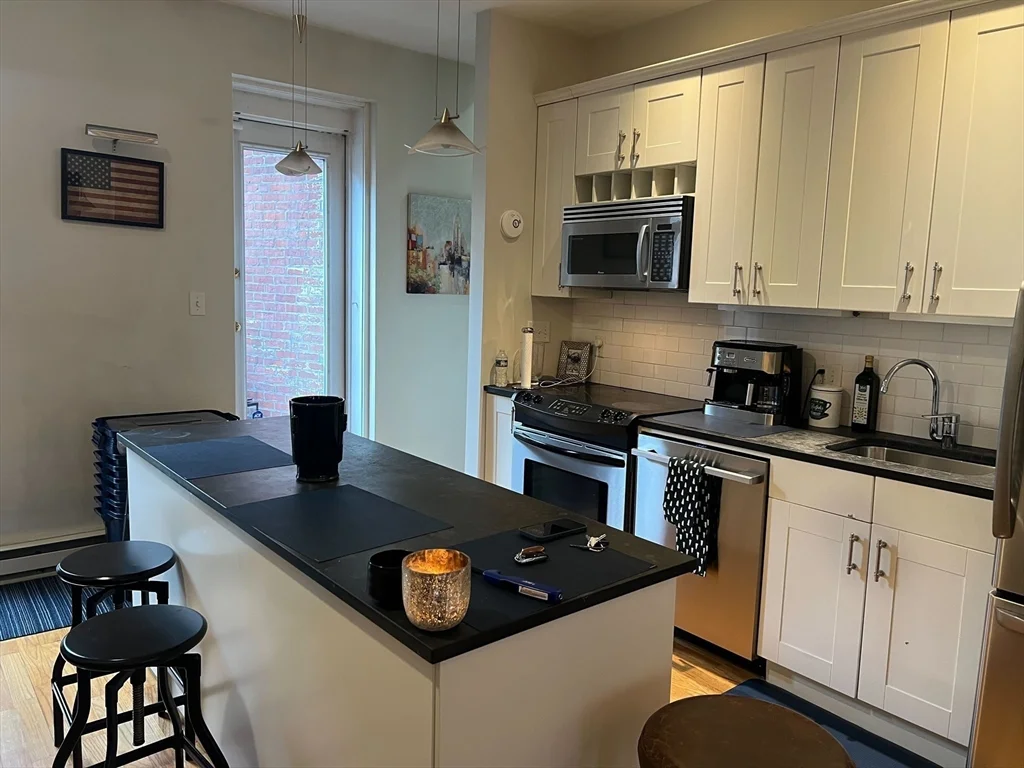 1 bed, 1 bath apartment for rent at 27 Milford St Unit 2, South End — photo 2 of 17