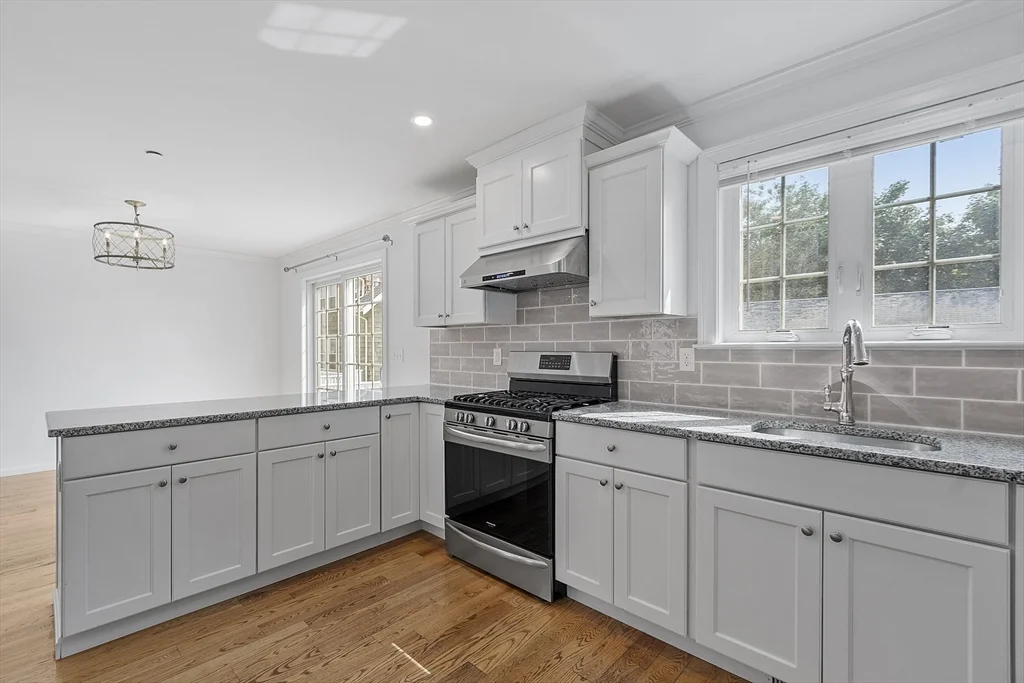 2 bed, 2 bath apartment for rent at 27 Mill St Unit D, Quincy — photo 2 of 24
