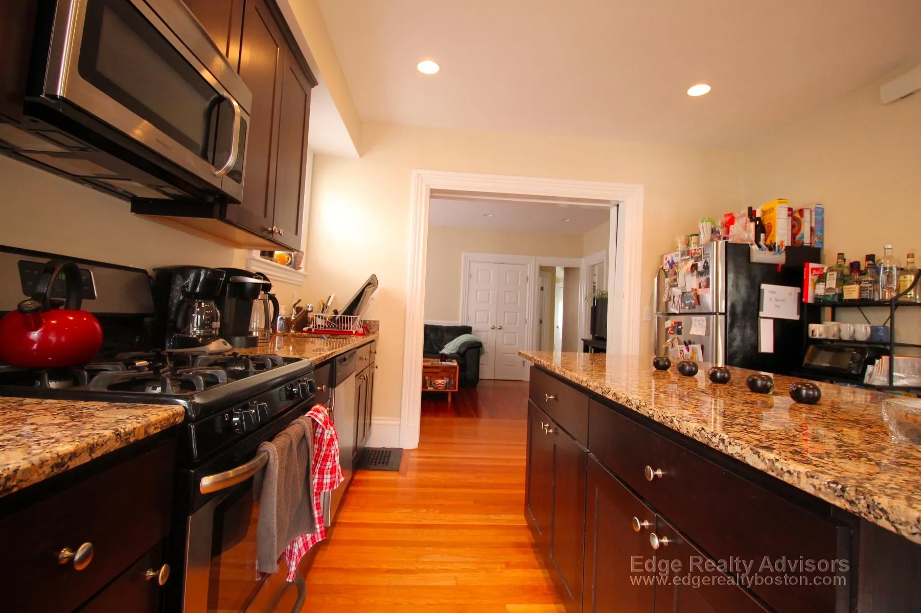 5 bed, 2 bath apartment for rent at 27 Montcalm Ave Unit 2, Brighton — photo 2 of 11