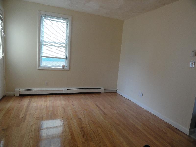 2 bed, 1 bath apartment for rent at 27 Mount Vernon St Unit 1, East Somerville — photo 3 of 7