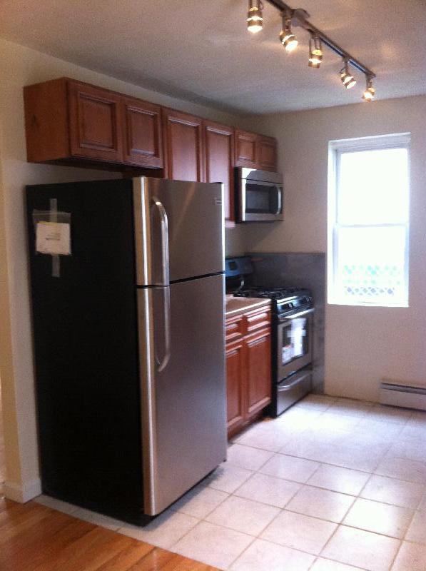 2 bed, 1 bath apartment for rent at 27 Mount Vernon St Unit 1, East Somerville — photo 2 of 7