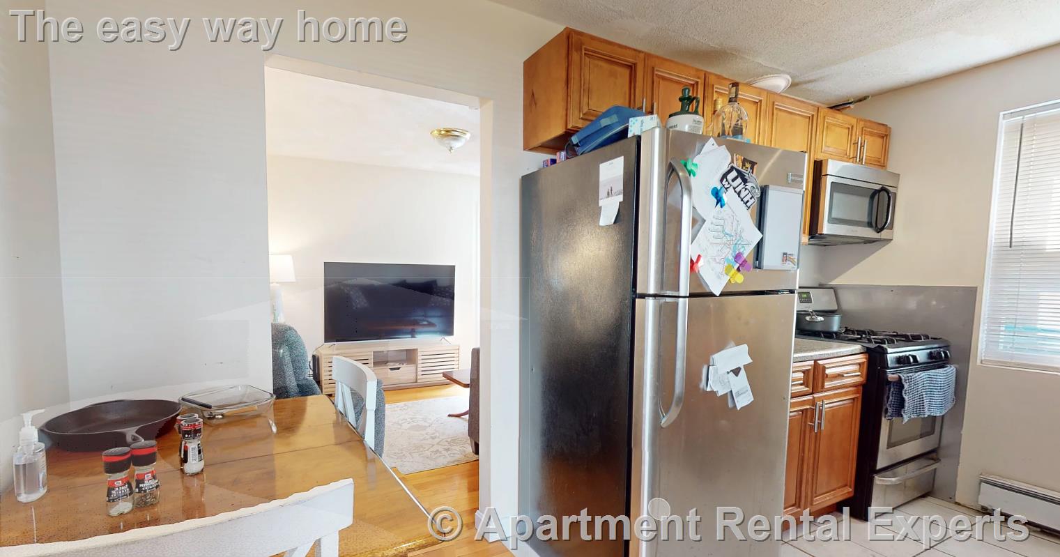 2 bed, 1 bath apartment for rent at 27 Mount Vernon St, Sullivan Square — photo 4 of 9