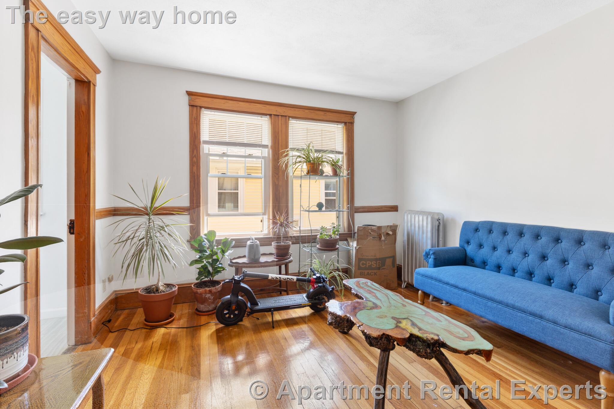 4 bed, 1 bath apartment for rent at 27 Murray Hill Rd Unit 2, Davis Square — photo 4 of 14