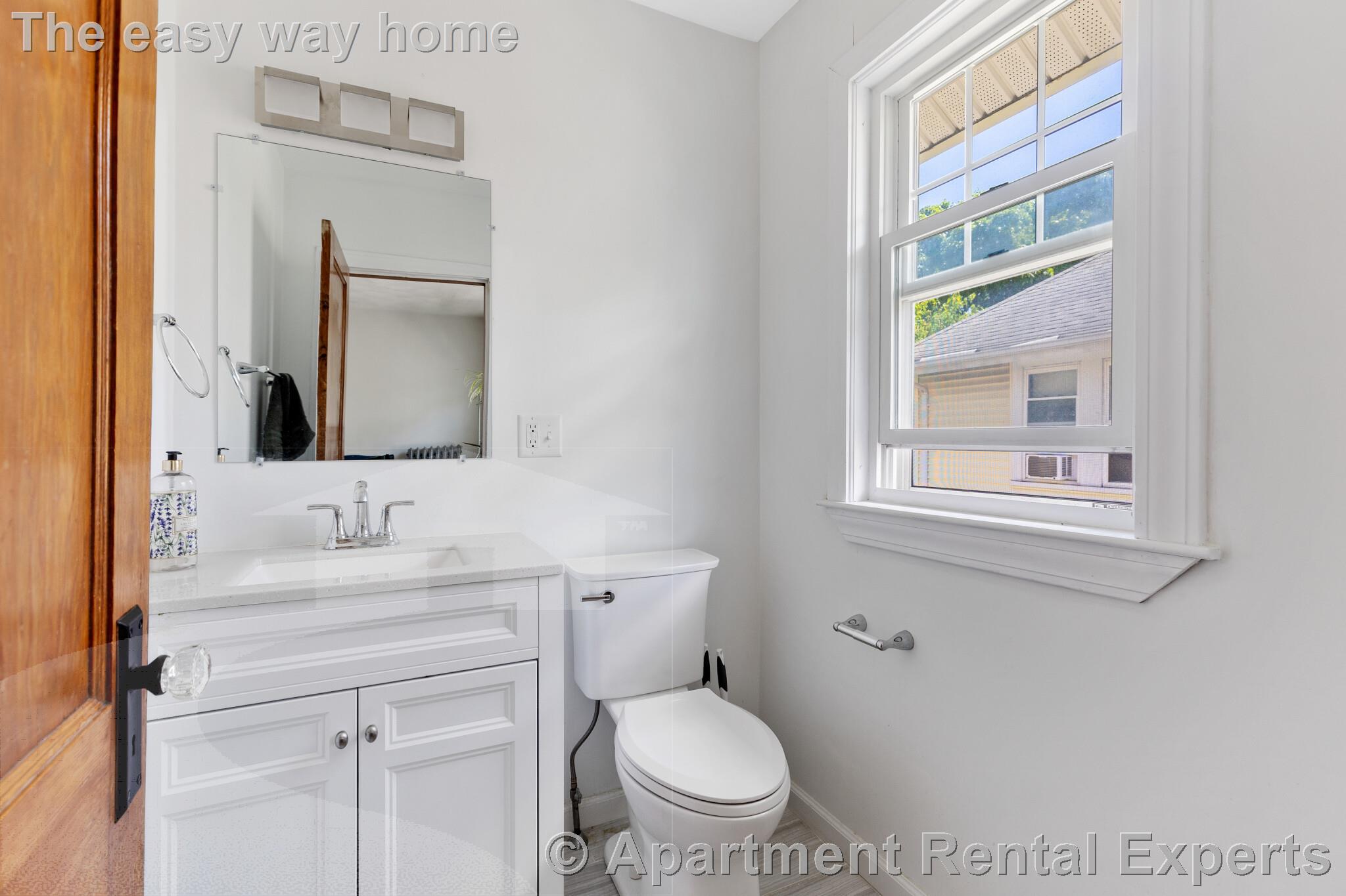 4 bed, 1 bath apartment for rent at 27 Murray Hill Rd Unit 2, Davis Square — photo 10 of 14
