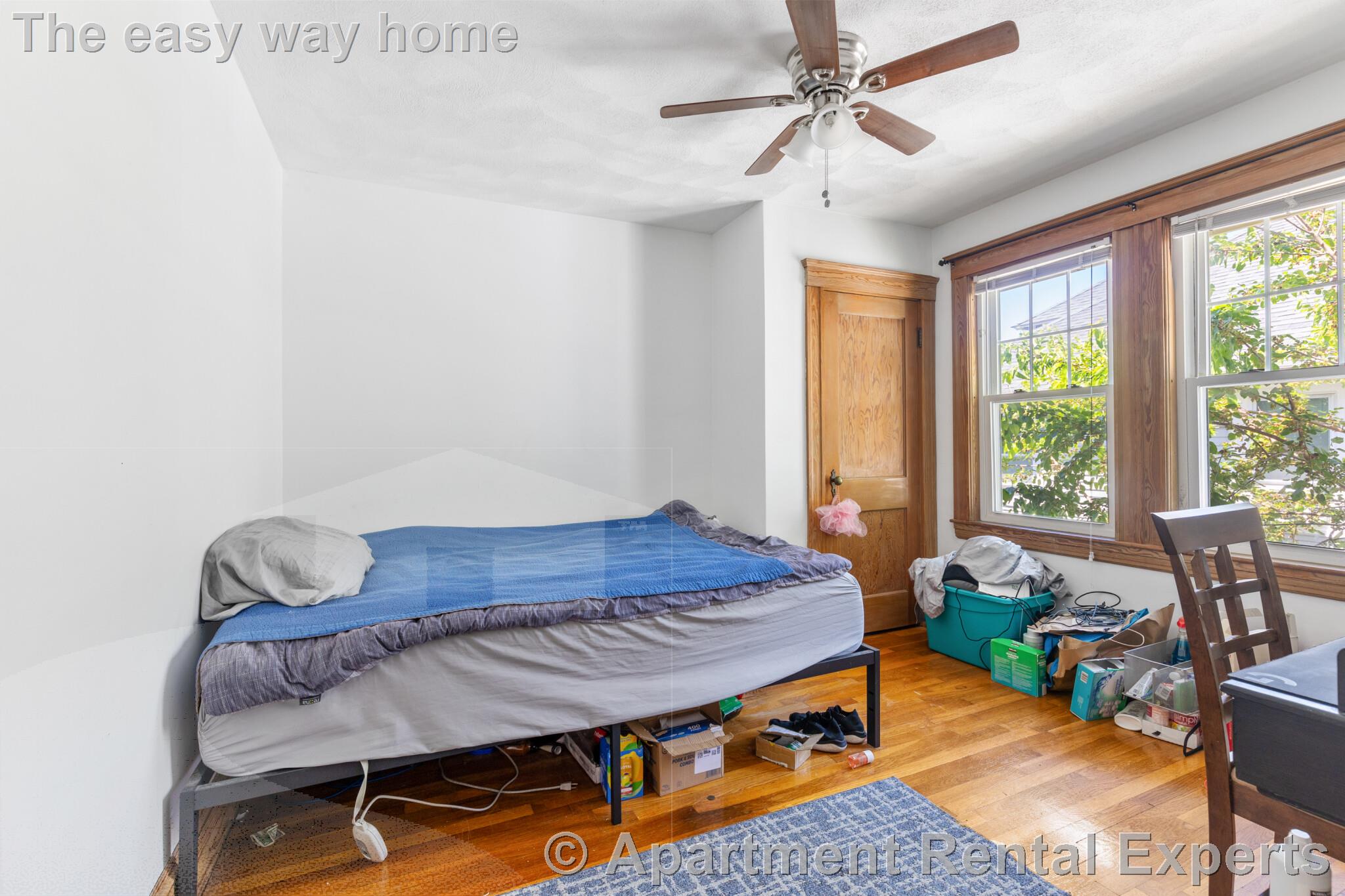 4 bed, 1 bath apartment for rent at 27 Murray Hill Rd Unit 2, Davis Square — photo 6 of 14