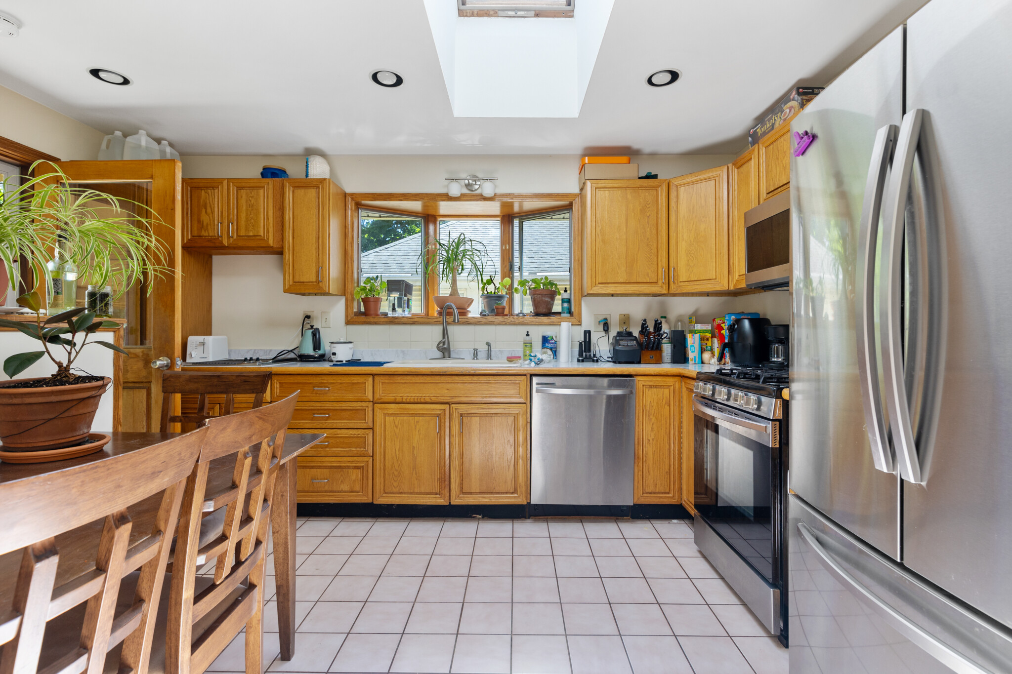 4 bed, 1.5 bath apartment for rent at 27 Murray Hill Rd Unit 27-2, North Cambridge