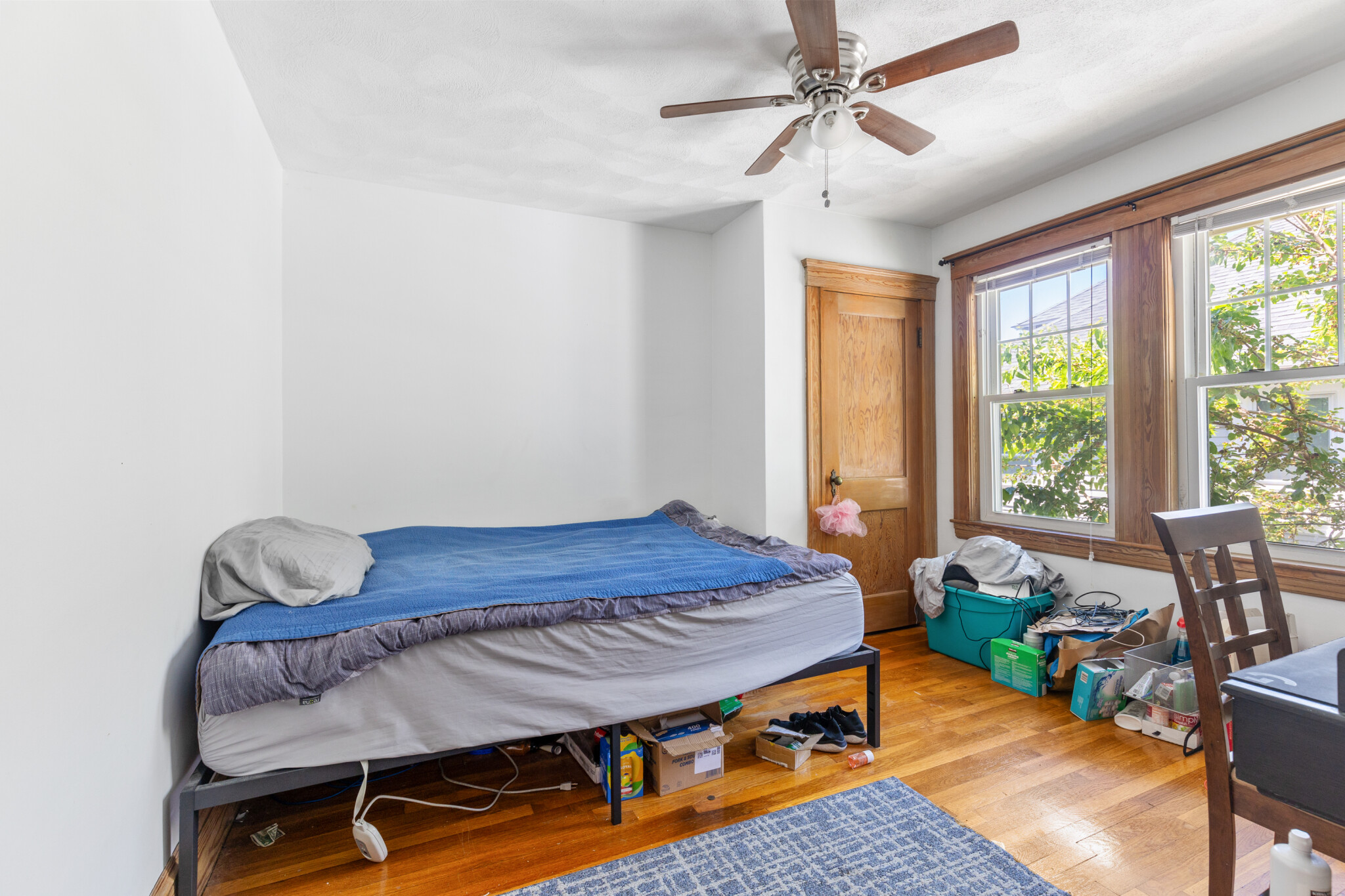 4 bed, 1.5 bath apartment for rent at 27 Murray Hill Rd Unit 2Nd Floor, North Cambridge — photo 4 of 16
