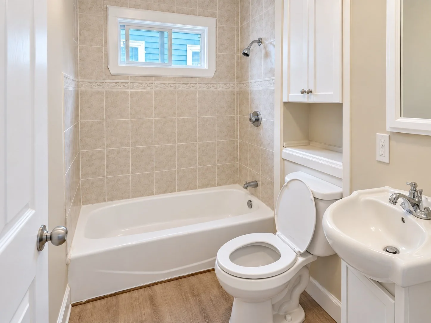2 bed, 1 bath apartment for rent at 27 Mystic Ave Unit 1, Lynn — photo 6 of 13