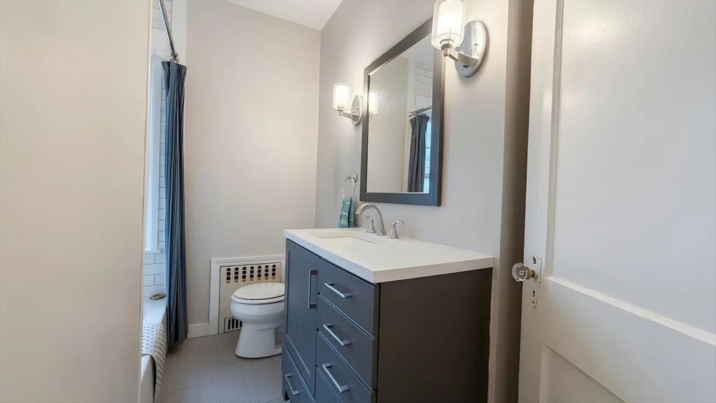 4 bed, 2 bath apartment for rent at 27 Noble St Unit 1, West Newton — photo 4 of 24