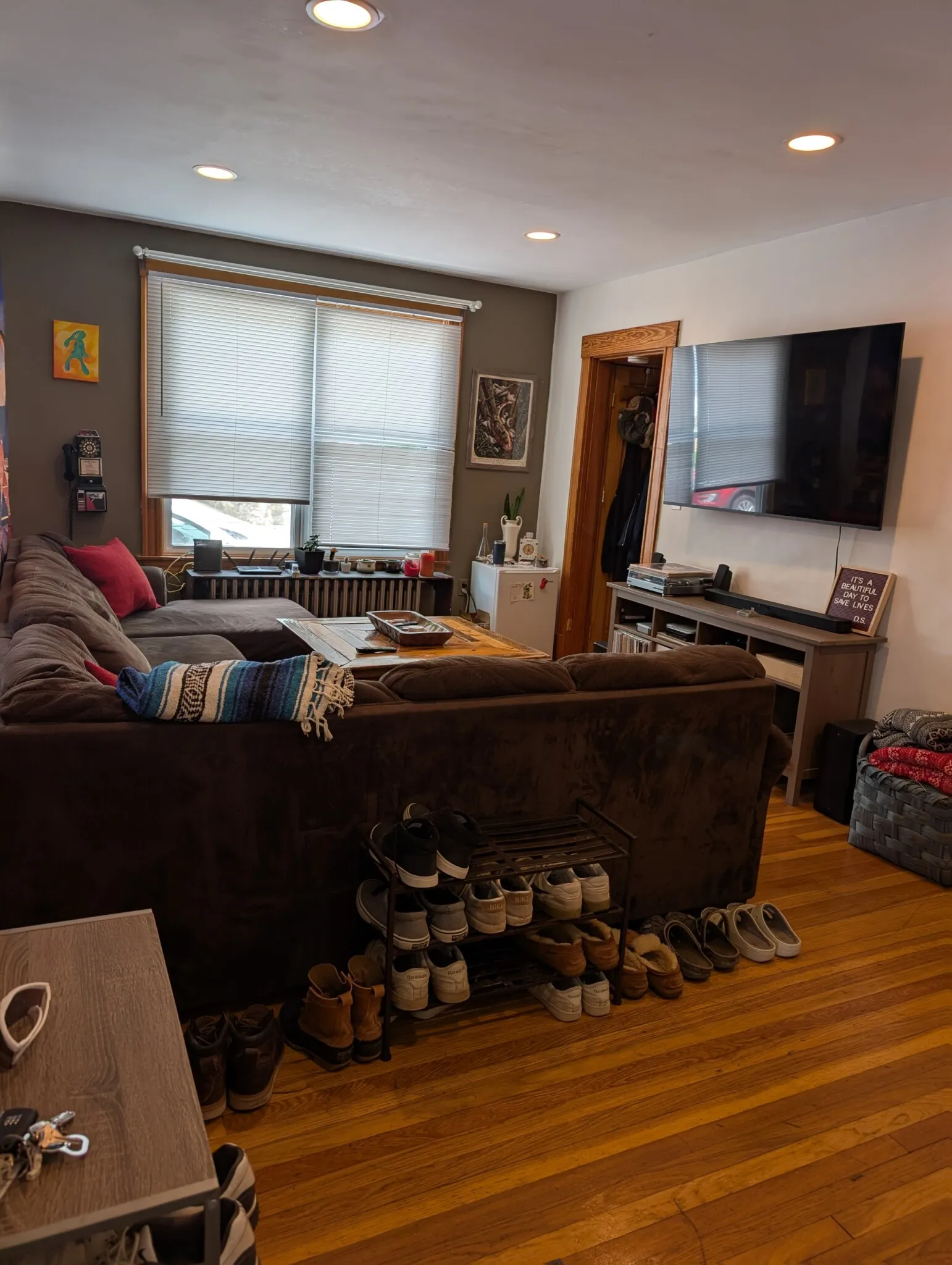 3.5 bed, 2 bath apartment for rent at 27 North Crescent Circuit Unit A, Brighton — photo 5 of 17