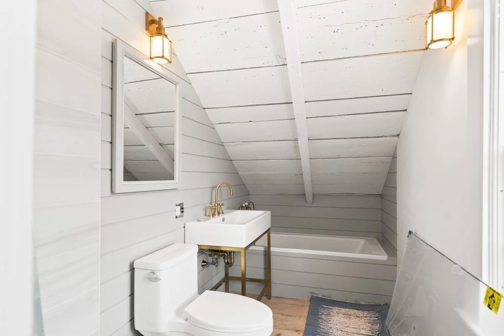 4 bed, 4+ bath apartment for rent at 27 North Liberty, Nantucket — photo 16 of 21