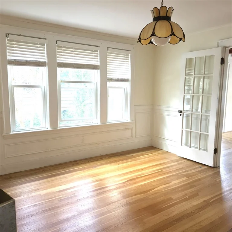 2 bed, 1 bath apartment for rent at 27 Oakley Rd Unit 1fl, Watertown — photo 9 of 14