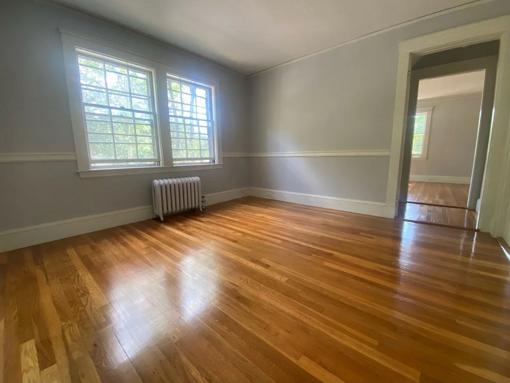 3 bed, 1 bath apartment for rent at 27 Oakwood Rd Unit 2, Auburndale — photo 4 of 12