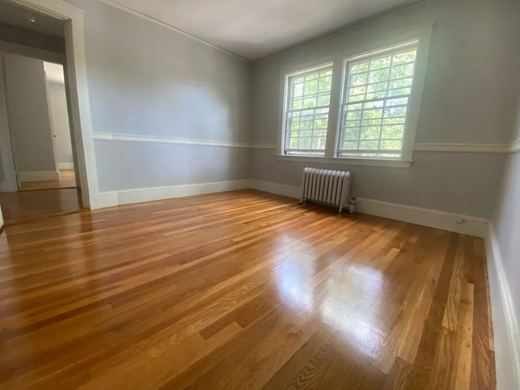 3 bed, 1 bath apartment for rent at 27 Oakwood Rd Unit 2, Auburndale — photo 5 of 12