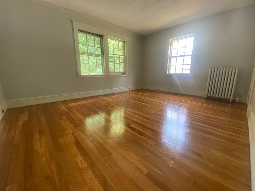 3 bed, 1 bath apartment for rent at 27 Oakwood Rd Unit 2, Auburndale — photo 9 of 12