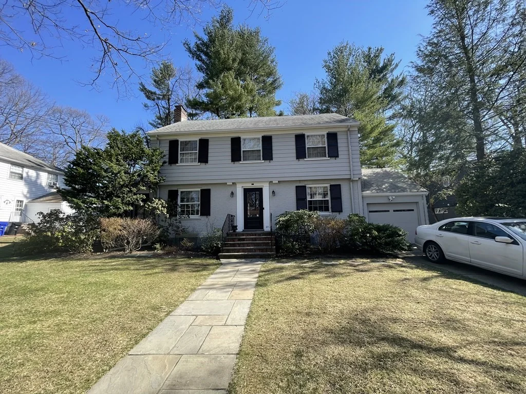 3 bed, 2 bath apartment for rent at 27 Ogden Rd Unit 00, Brookline — photo 1 of 20