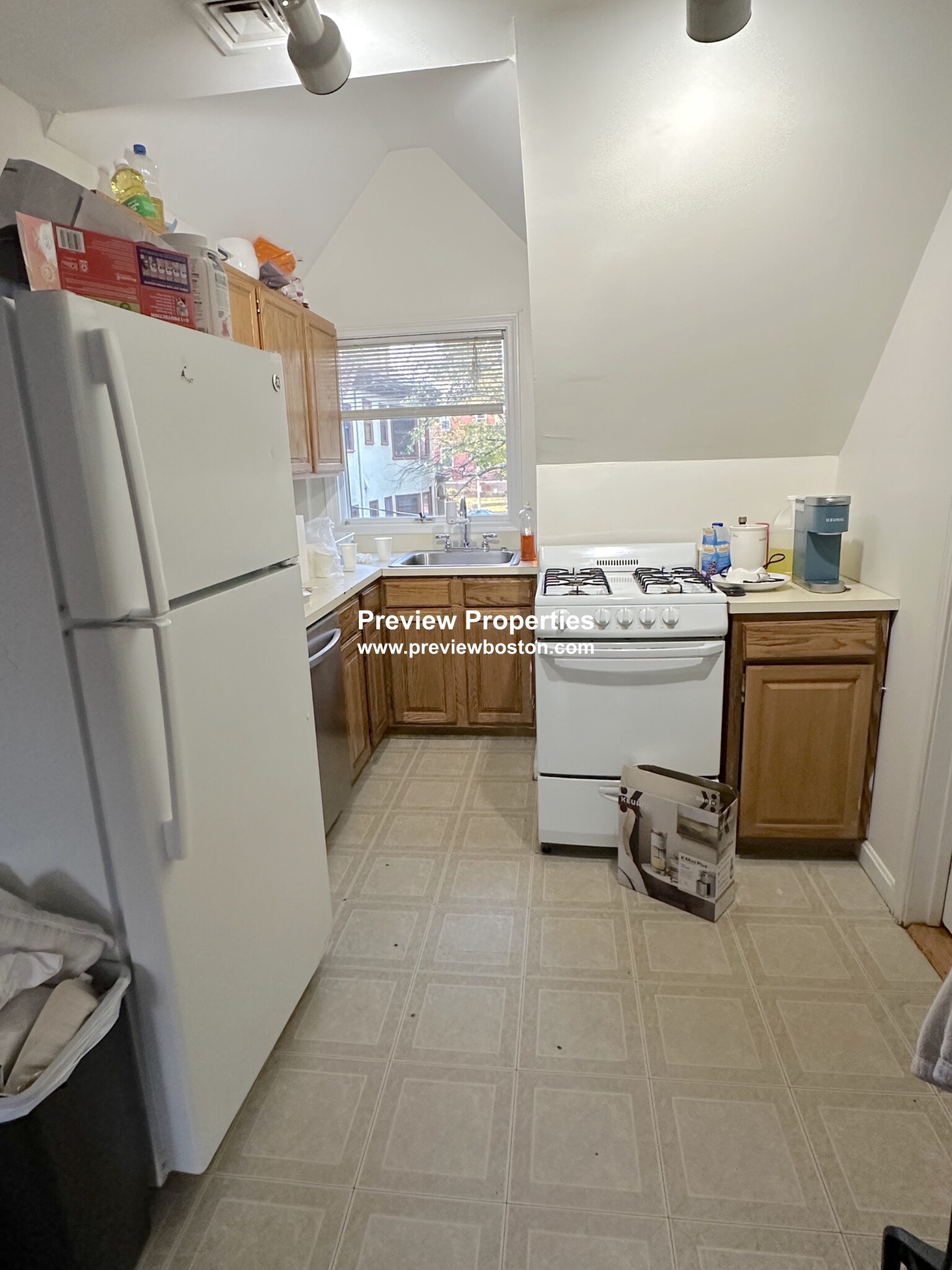 6 bed, 2.5 bath apartment for rent at 27 Orkney Rd Unit 1, Brighton — photo 23 of 32
