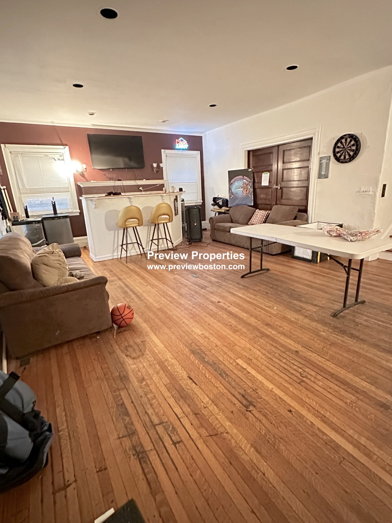 6 bed, 2.5 bath apartment for rent at 27 Orkney Rd Unit 1, Brighton