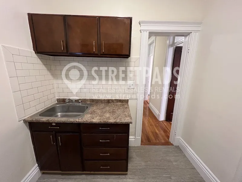 1 bed, 1 bath apartment for rent at 27 Park Dr Unit 12, Fenway — photo 6 of 24