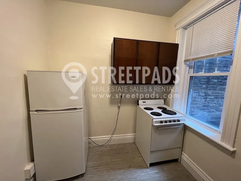1 bed, 1 bath apartment for rent at 27 Park Dr Unit 12, Fenway — photo 7 of 24