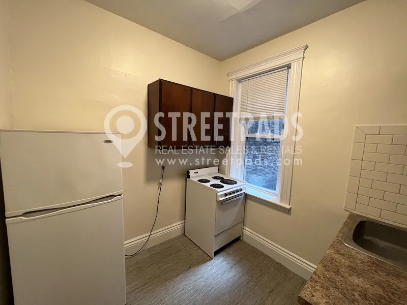 1 bed, 1 bath apartment for rent at 27 Park Dr Unit 12, Fenway — photo 2 of 24