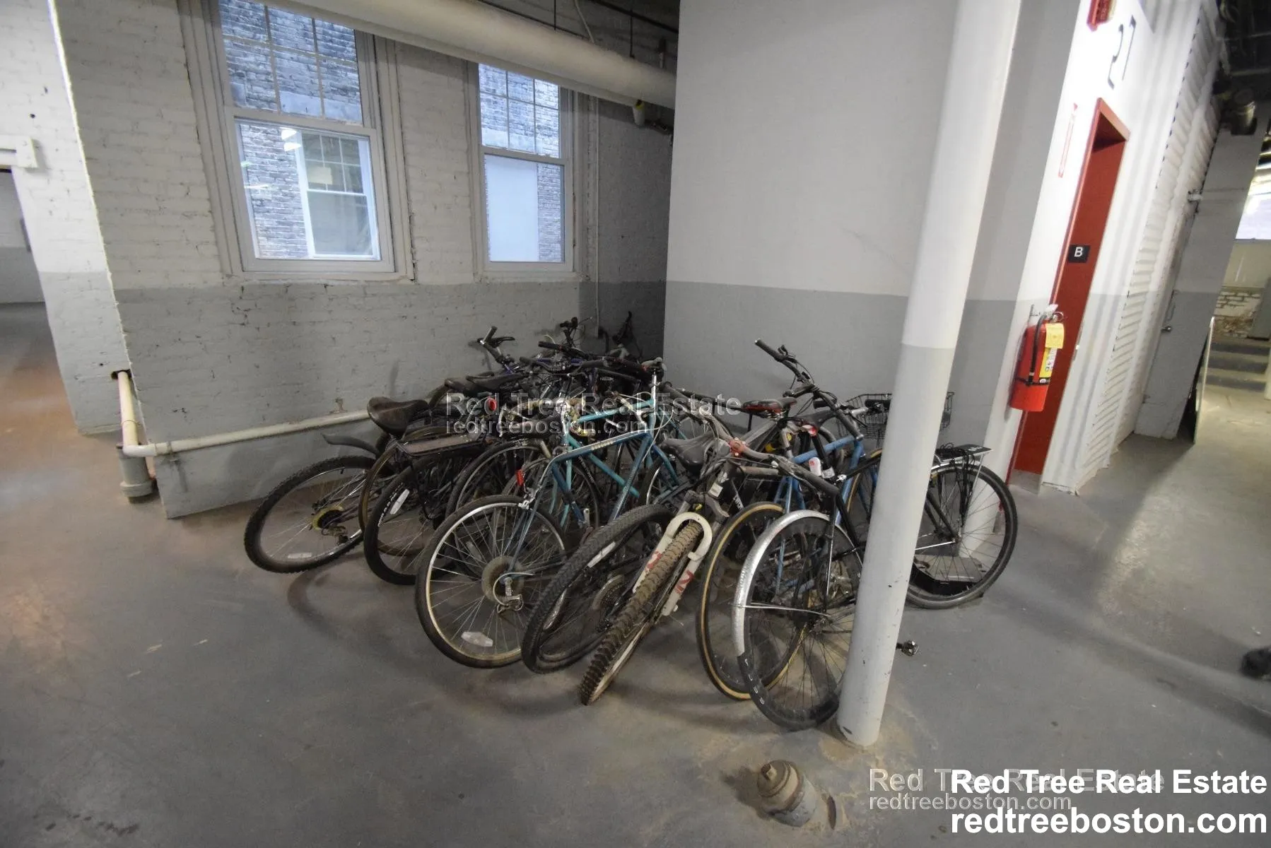1 bed, 1 bath apartment for rent at 27 Park Dr Unit 12, Fenway — photo 10 of 11