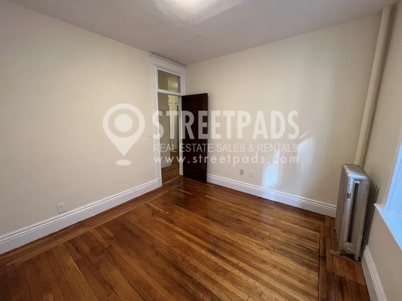 1 bed, 1 bath apartment for rent at 27 Park Dr Unit 12, Fenway — photo 13 of 24