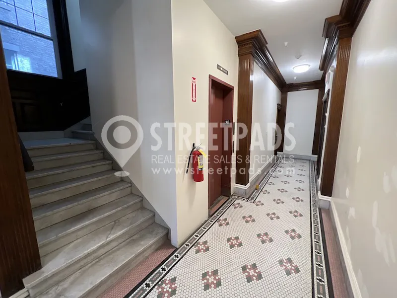 Studio bed, 1 bath apartment for rent at 27 Park Dr Unit 15, Fenway — photo 15 of 17
