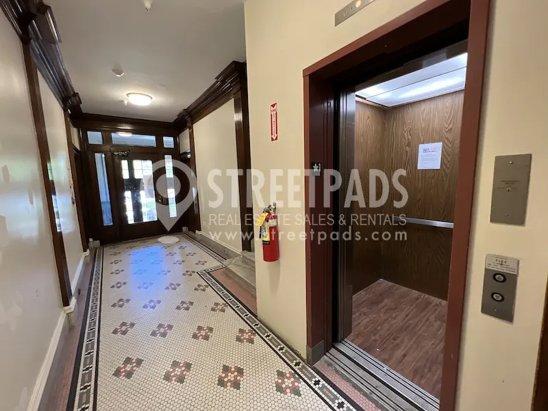 Studio bed, 1 bath apartment for rent at 27 Park Dr Unit 15, Fenway — photo 12 of 17