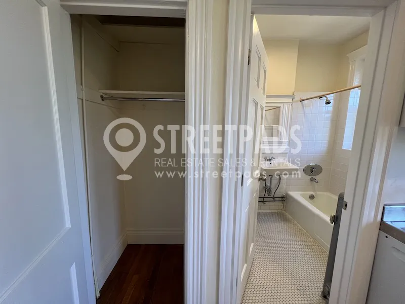 Studio bed, 1 bath apartment for rent at 27 Park Dr Unit 15, Fenway — photo 7 of 17