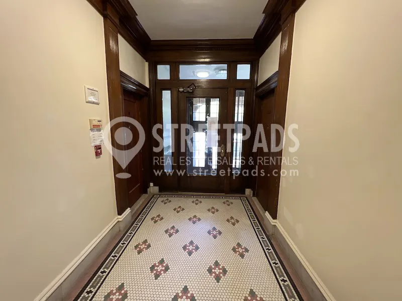 Studio bed, 1 bath apartment for rent at 27 Park Dr Unit 15, Fenway — photo 14 of 17
