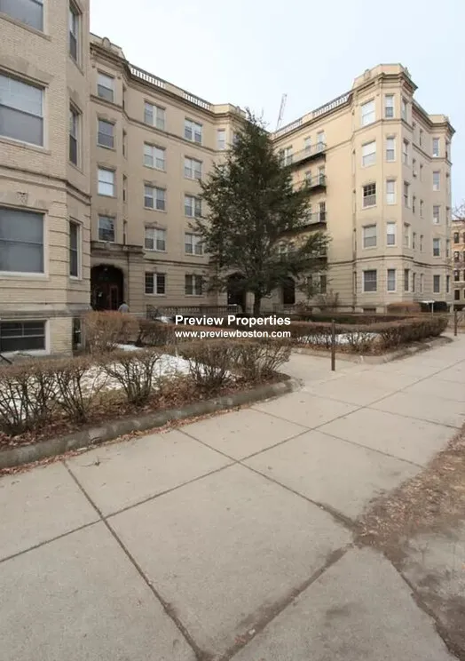 1 bed, 1 bath apartment for rent at 27 Park Dr Unit 17, Fenway — photo 11 of 14