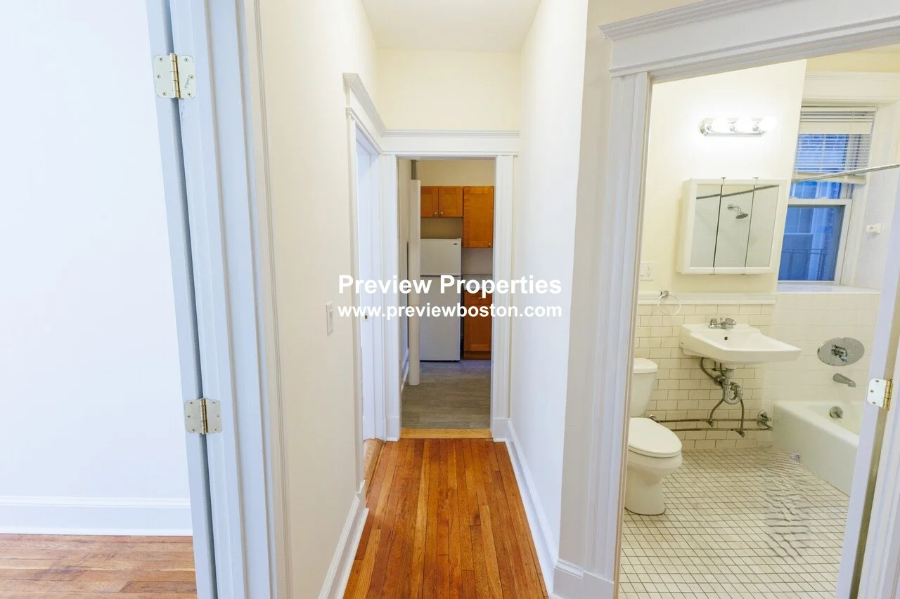1 bed, 1 bath apartment for rent at 27 Park Dr Unit 17P, Fenway — photo 7 of 14