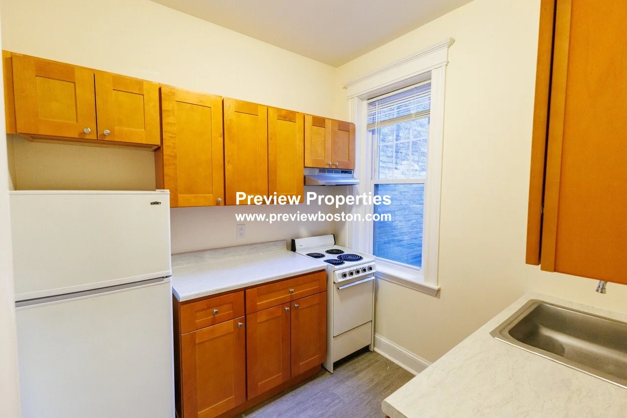 1 bed, 1 bath apartment for rent at 27 Park Dr Unit 17P, Fenway — photo 4 of 14