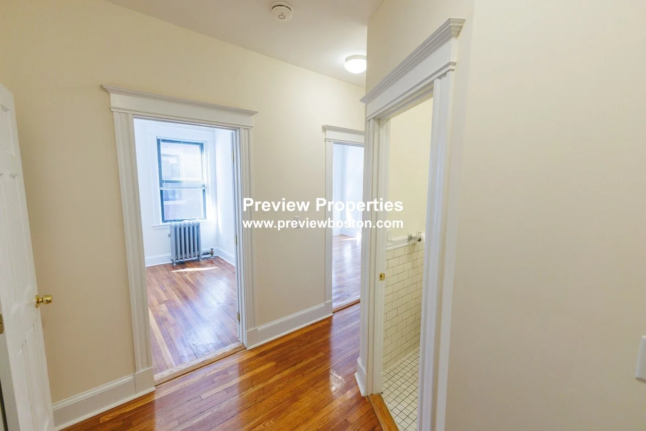 1 bed, 1 bath apartment for rent at 27 Park Dr Unit 17P, Fenway — photo 3 of 14