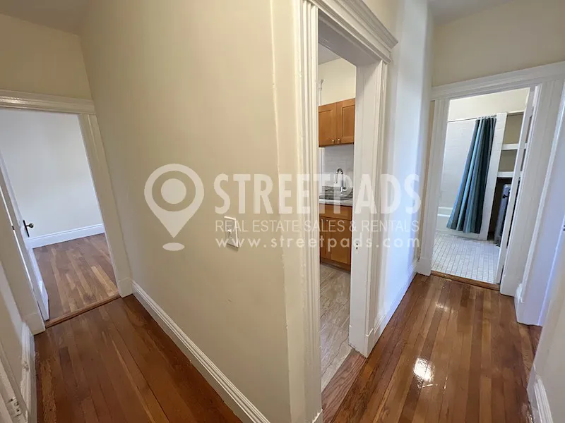 1 bed, 1 bath apartment for rent at 27 Park Dr Unit 21, Fenway — photo 5 of 25