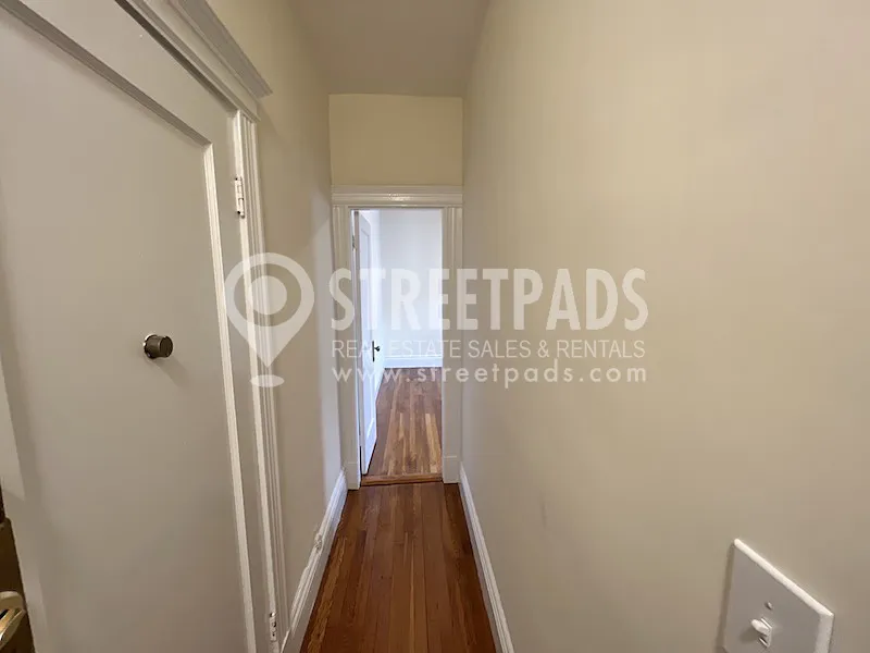 1 bed, 1 bath apartment for rent at 27 Park Dr Unit 21, Fenway — photo 6 of 25